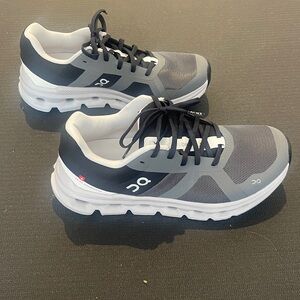 Brand New On Cloud Cloudrunner Running Shoes, Size 8